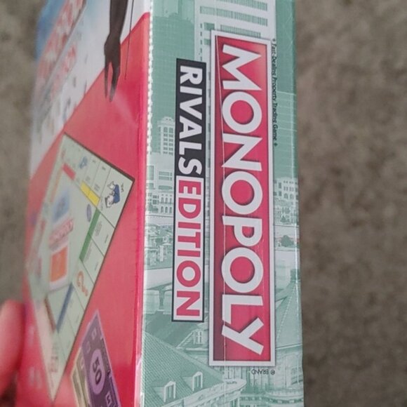BNIP Monopoly: Rival's Edition family board game - Picture 6 of 9